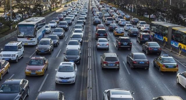 中國(guó)汽車保有量上升，智能停車需求增長(zhǎng)
